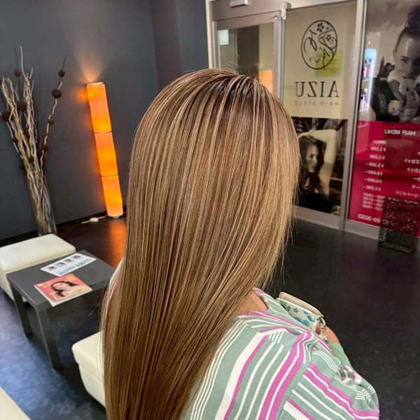 細かい白髪で悩む大人世代に♪白髪ぼかしハイライトでいつまでも可愛くオシャレな大人女性に★|AIZU 渋沢 白髪ぼかし ハイライト 髪質改善