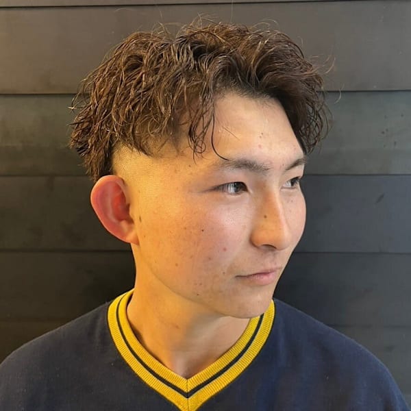 初めてのメンズパーマもお任せ★バーバーならではのフェードカットや刈り上げと組み合わせたパーマも人気◎|THIS IS BARBER 2nd