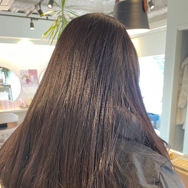 ピン！とならない！バレない！超自然な縮毛矯正！圧倒的に柔らかく艶のある縮毛矯正です|akira朝霧店