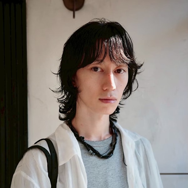 「秋、髪からはじまるイメチェン。深みあるメンズカットで季節をまとう。」|COMEGHEAD