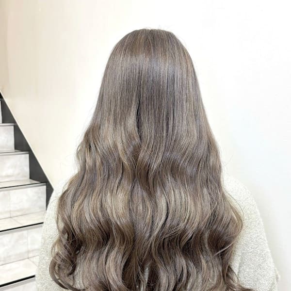 🌻デザインカラーが得意なサロン🌻トレンド×似合わせで理想の色味に♪透明感デザインカラーが人気☆|soi -ソワ-  by AROMA hair