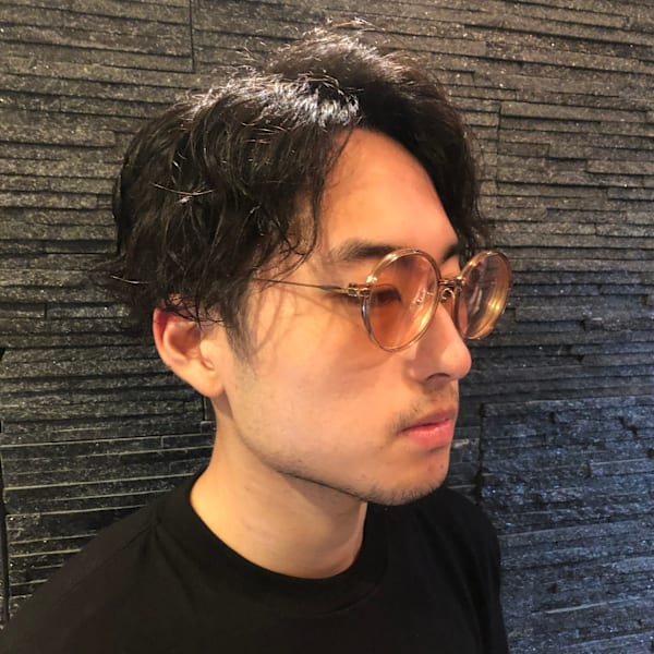 清潔感と抜け感を両立。扱いやすくキマるメンズパーマ！|Pu-ro Barber