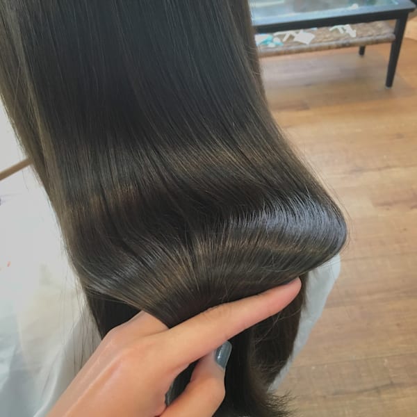 TVでも紹介された話題の【髪質改善ミネコラトリートメント】素髪のような艶感を手に入れる☆|Lino