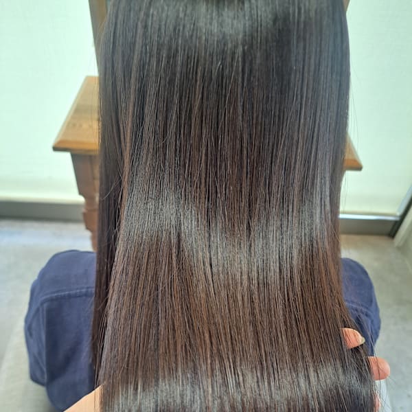 髪質改善カラーやワンランク上のメテオカラーでツヤツヤサラサラ♪|TRAIL