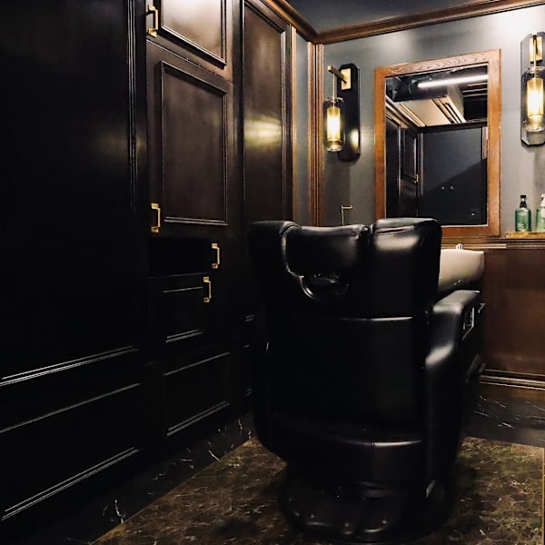 リラックスできる個室ありサロン|銀座shino~灯~HANARE メンズ 理容室 barber【トモシビ ハナレ バーバー 】