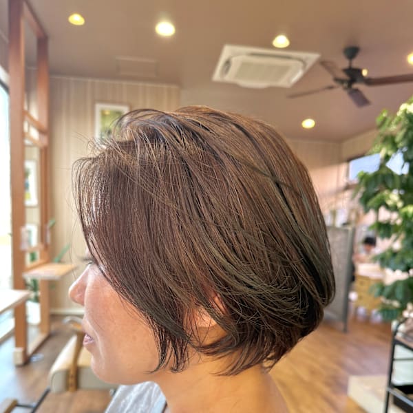 【大人女性におすすめ】ショートボブ＋頭皮に負担をかけないカラー BeniyaBONDSTRRET|Beniya BOND STREET