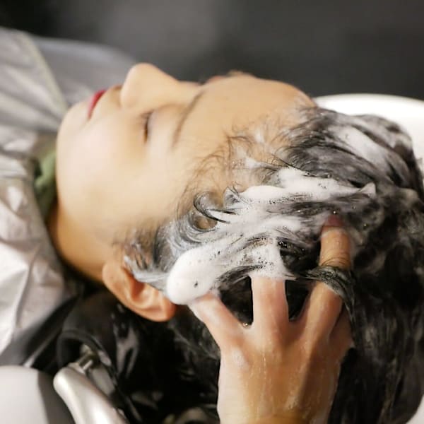 ■水素の持つ力で、毛髪と地肌の水分量を格段に上げ、潤いのある健康的な頭皮と美しい髪へ導きます。|美容室 アンティコ