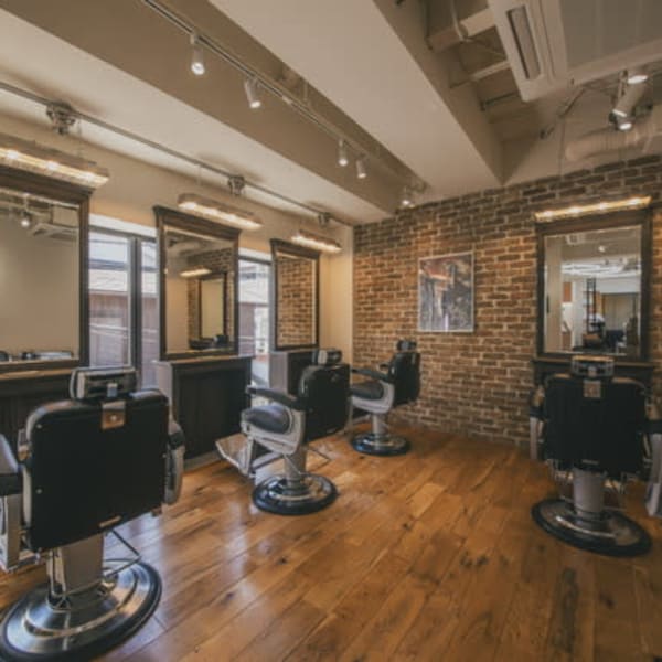 ビジネスパーソンにオススメのサロン|メンズ専門店 BARBERSHOP DALIE third【バーバーショップダリーサード】