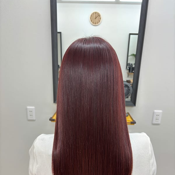 髪質改善カラーでダメージを抑えながら艶色を実現。毎日扱いやすい柔らかな美髪へ。|Concept【髪質改善/ヘッドスパ/メンズ歓迎/布施駅】