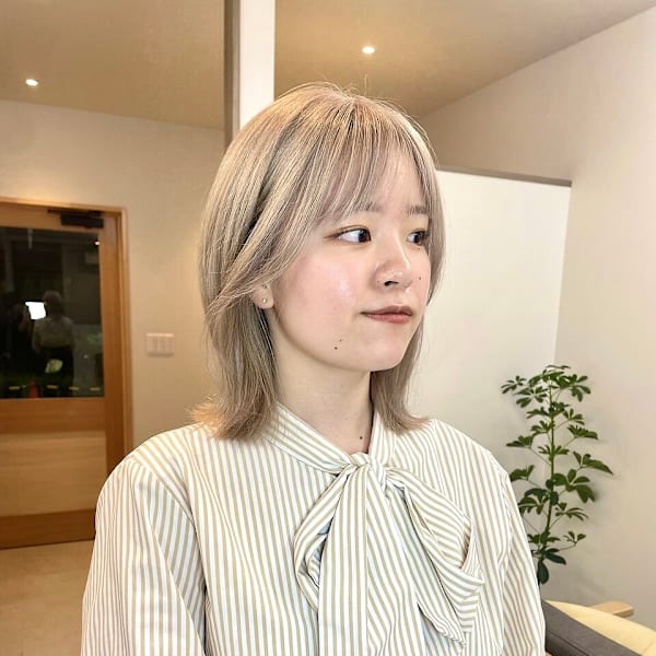 ダメージを抑えたハイトーンカラーで、透け感と艶を叶えるワンランク上の仕上がりに。|Concept【髪質改善/ヘッドスパ/メンズ歓迎/布施駅】