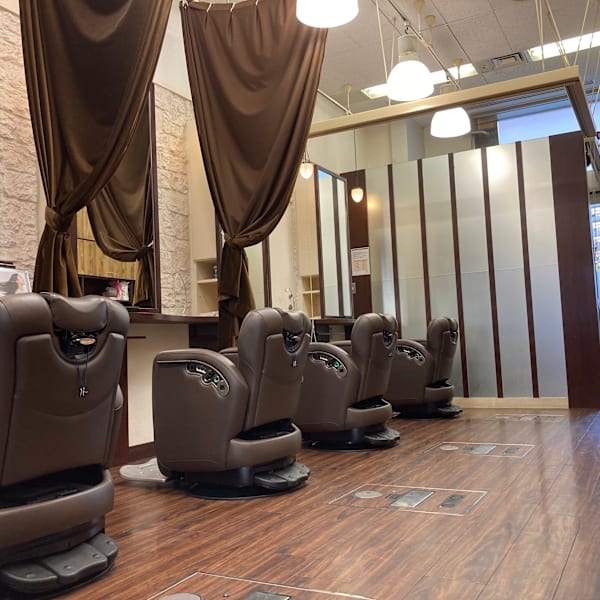 《すきま時間で身だしなみを整える》《21時まで営業》《年中無休》|理容室 K-STYLE HAIR STUDIO 水道橋店/バーバー