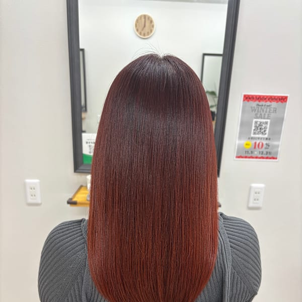 ほんのり赤みで大人の可愛さをプラス。優しい赤みで柔らかく魅せる暖色カラー。|Concept【髪質改善/ヘッドスパ/メンズ歓迎/布施駅】