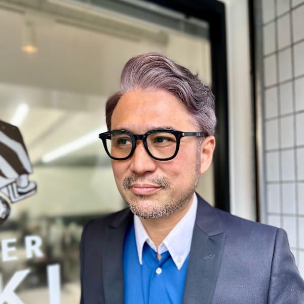 スピーディーグレイぼかし 10分でナチュラルなグレイヘアーに。|BARBER MIKI 中崎