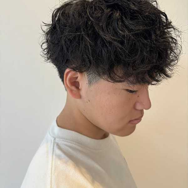 男性でも通いやすい落ち着いた空間で、再現性抜群の似合わせ技術を体験！リピーター多数◎|LGA by cobalt