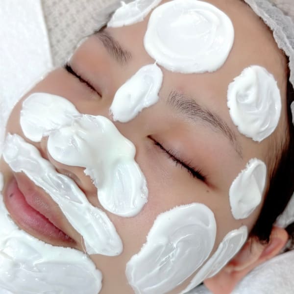 アイサロンだからこそ叶う、目元×素肌のトータルビューティー♪|est-r. 福岡博多筑紫口本店