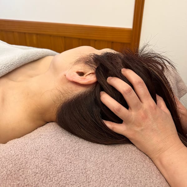 髪も頭も心も整う、美容院にある本気のドライヘッドスパ|hair salon girasol
