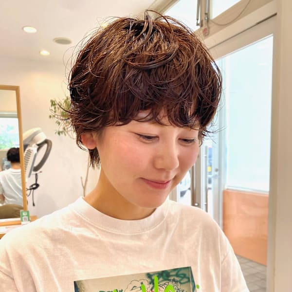 一人ひとりのお悩みと理想をお伺いして造る、扱いやすいショートヘア！前髪や顔周りだけのカットでも◎|Beetle