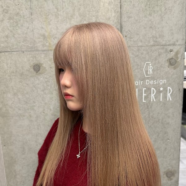 髪の内側から補修する、本格ヘアケアトリートメント。|CHERiR【シェリール】