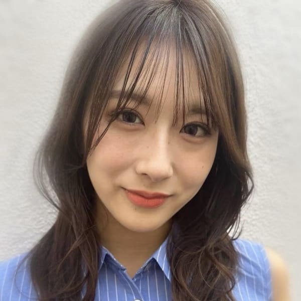 細部までこだわるカット技術×お手頃価格で通いやすい◎トレンドの顔周りレイヤーで今っぽさを演出【池袋】|Flora by siesta