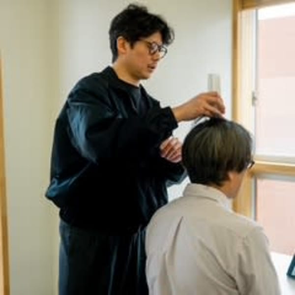 男性専用完全個室★仕事帰りに通える好立地「育毛スパ×MENSサロン」プレミアムコース初回8980円|ALL DAY HELLOS草津駅前店