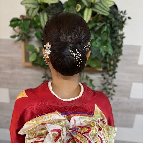 撮影のヘアメイク担当!ヘアメイク 、ヘアセット、ブライダルヘアメイク もお任せ!|ヘアセット&メイクアップ Roquat Salon