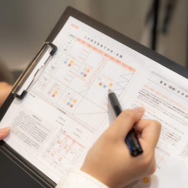STEP4 パーソナルカラー診断と骨格診断。理論と感性で導く、“本当に似合う”を見つける診断体験を。|Cleome パーソナルカラー&骨格診断 田町店