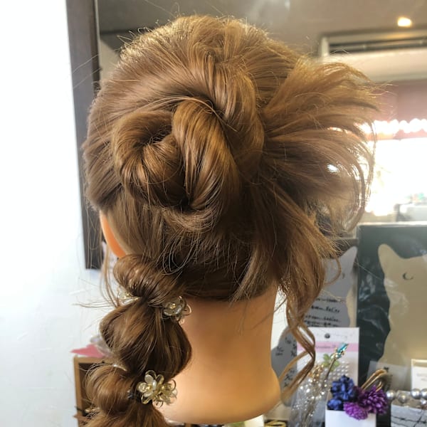 惹きつける個性派ヘアアレンジ|ふぉうとれす