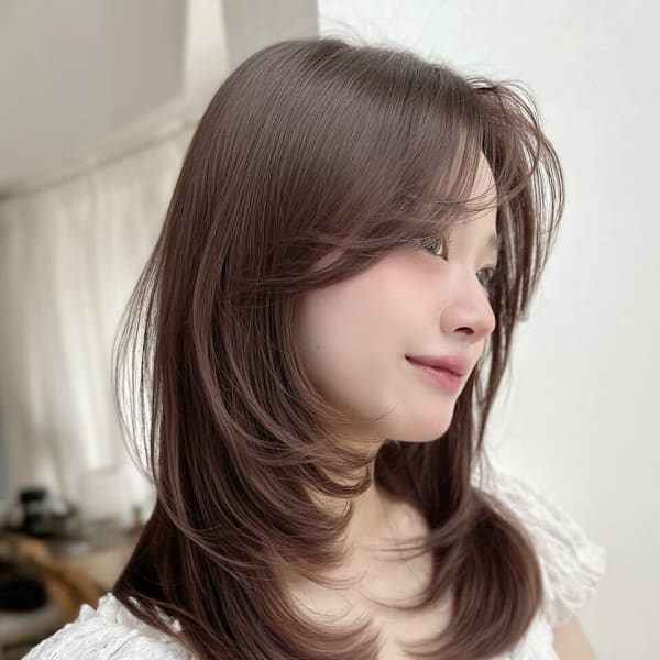 結んでも耳にかけても横顔まで美しく。高い再現性と確かな似合わせ力で必ず似合うを叶えるレイヤーカット♪|Violet Yokohama