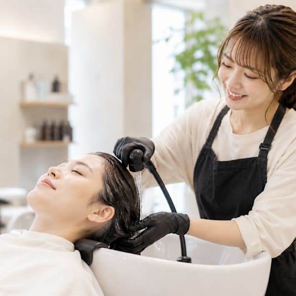 最高の髪質改善！触るたびに笑顔になれる、あなた史上最高の「潤うツヤ髪」へ。|美容室 an・rata 和歌山市店