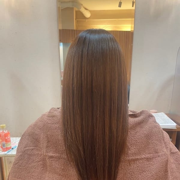艶めく透明感ブラウンで、素髪まで美しく。|レイブランカ池尻店