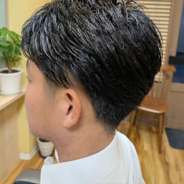 【仕事疲れをリセット】デキる男の頭皮ケア。オイルの力で毛穴スッキリ、清潔感あふれる健やかな髪へ|Hair care BEL  (旧 LOHAS HAIR SALON BEL)