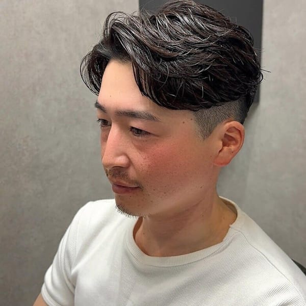 メンズカット+眉毛カット￥4500◆ON/OFFキマるツイストスパイラルパーマやフェザーカットが人気|全室完全個室 THIS IS BARBER 4th