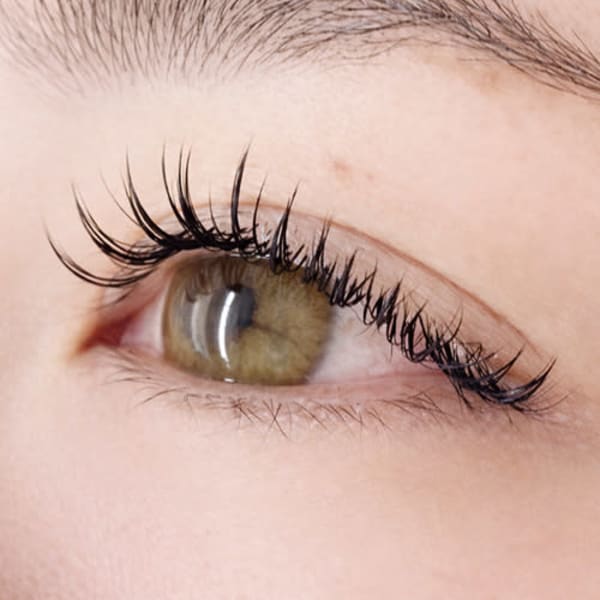 話題のバインドロックで圧倒的な持続力。濃さも軽さも叶える理想の目元へ|Nail&Eyelash Alcea 上野御徒町店