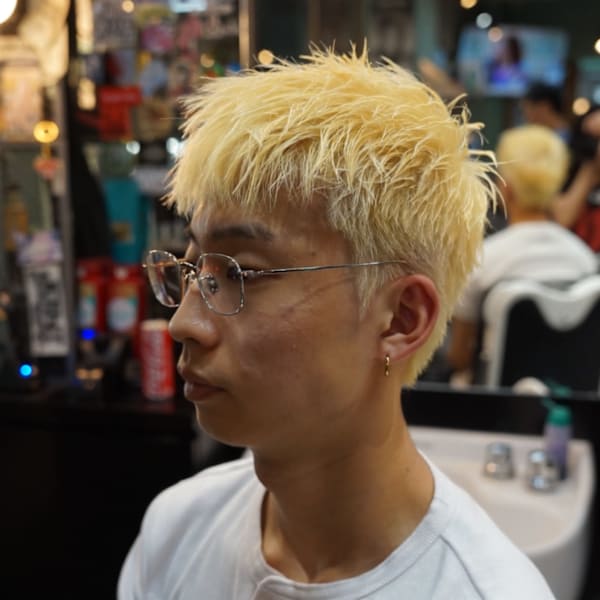 自分らしさを彩る。洗練された色彩で、男の個性を際立たせるカラーデザイン。|TIGHT SWAG BARBERWORKS