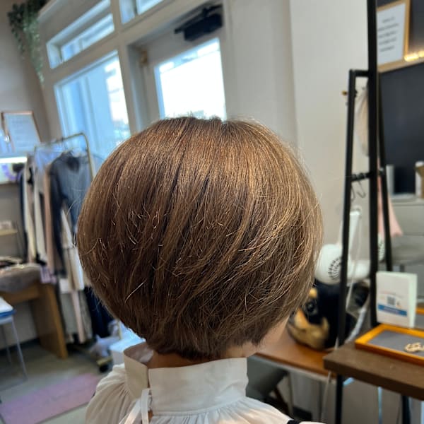 グレイカラー・白髪カバーが得意なサロン|NICOhair+【ニコヘアープラス】
