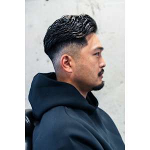 110 BARBER SHOP 博多店(ワンワンオー バーバー ショップ
