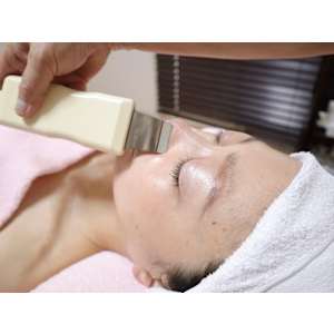 毛穴レス/黒ずみ・ザラつき】乳酸ピーリング+超音波スケーリングで毛穴