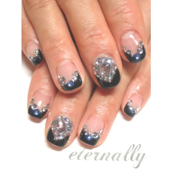 Vビジューフレンチ♪