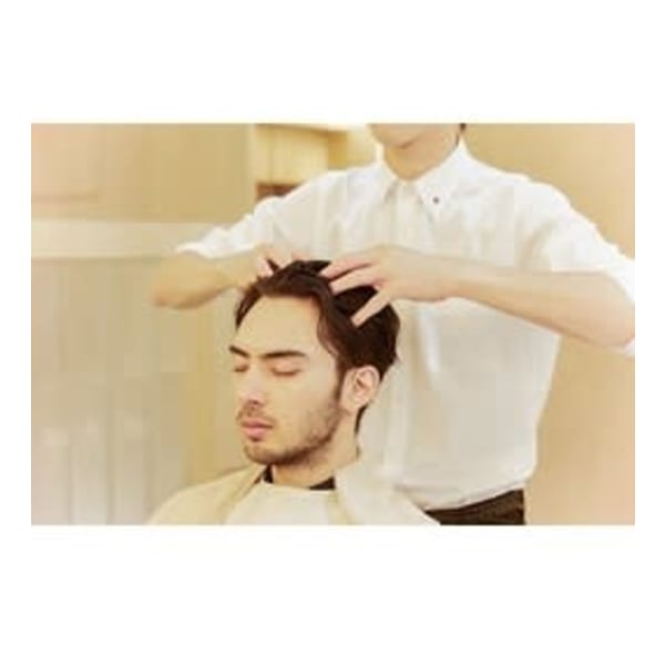 【ご新規様限定】シンプルカット(襟足剃り付)+プラチナ白髪ぼかし ¥6,372→¥4,968(税込)