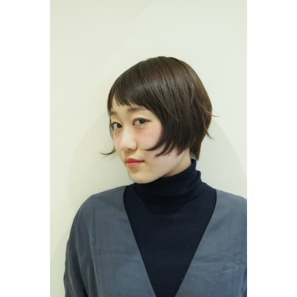 {全部は必要ない方に｝顔周りエアストレート＋カット