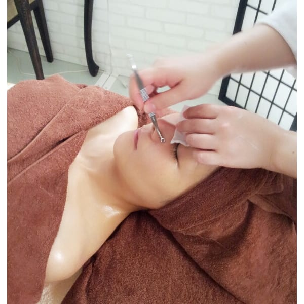 ご新規様限定☆毛穴コース 70分 ビタミンCイオン導入付き