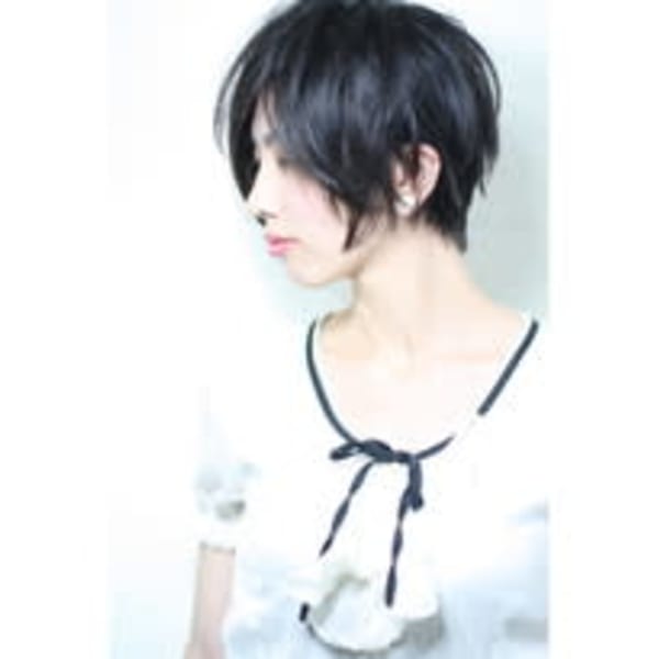 【平日限定】乾かしただけできまるボブorショートカット+色持ちの良いカラー¥8,800