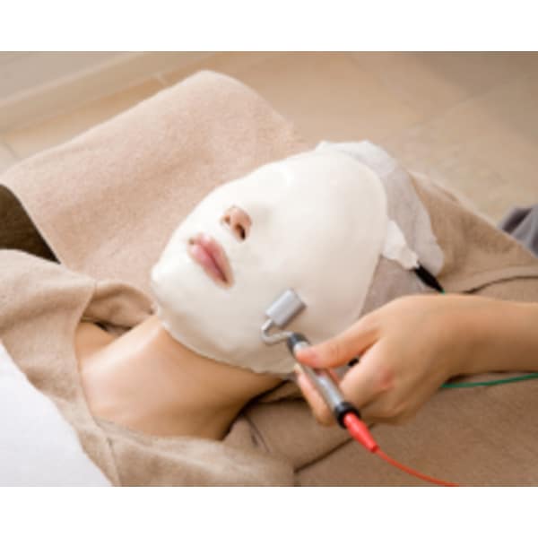 【紫外線に負けない肌へ！】エンビロンラックトリートメント＆ビタミン導入