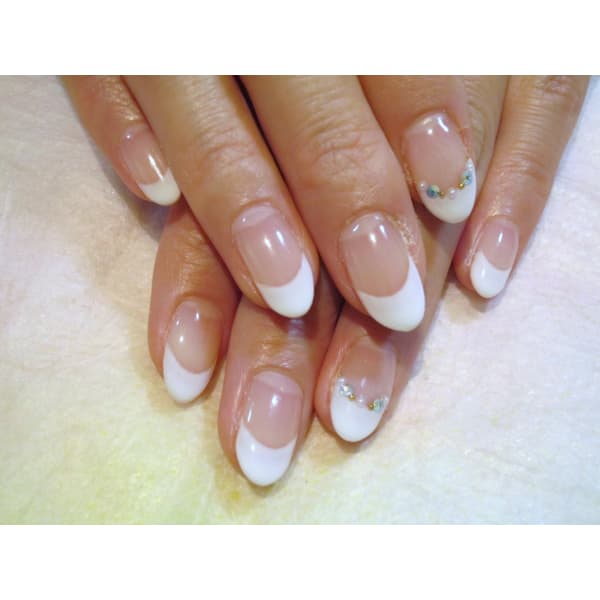 ジェルフレンチorジェルグラデーション(オフ別) ¥5,500