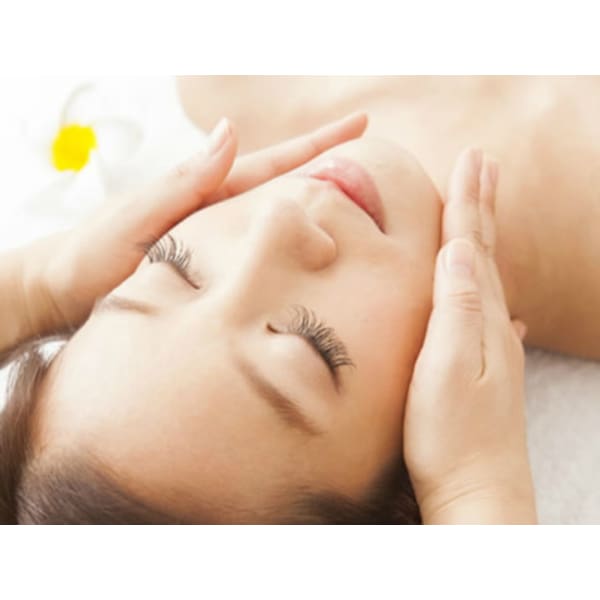 4月5月春お得な♪フェイシャルイオン導入60分＋ボリューム３Ｄ120束12,700円