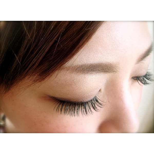 まつげエクステ付け放題(本数無制限)　　8640円