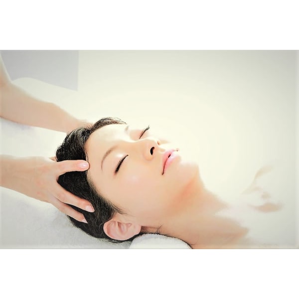 頭部推拿（美顔・頭痛・不眠） 約30分　+初見料無料