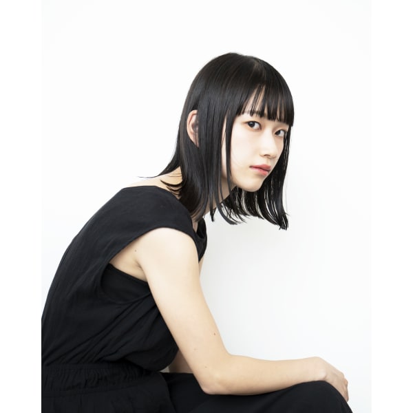 《ゆったり過ごしたい方へ》平日限定イルミナカラーコース♪《カット+マッサージトリートメント込☆》