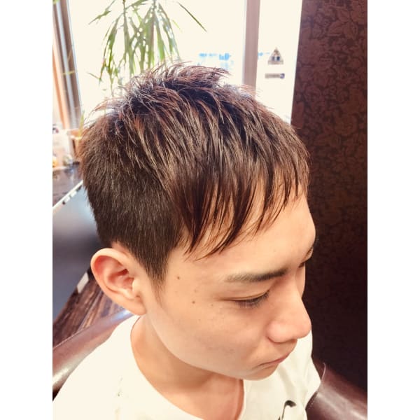 カット (シャンプー•スタイリング込)