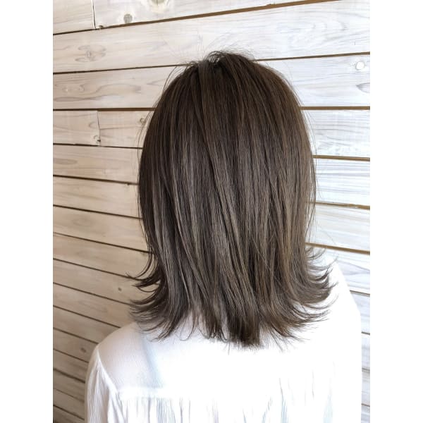 【ツヤ感UP】ダメージレスカラー＋前髪カット